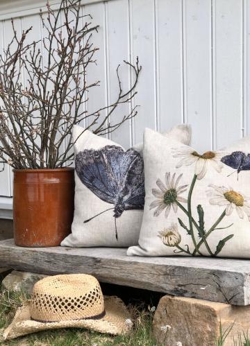 Kuddfodral - Blåvinge/Prästkragar - 47 cm - www.frokenfraken.se