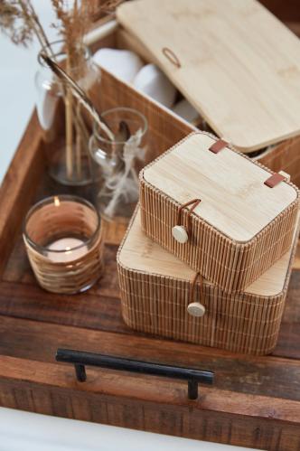 Træbrett - Metallhåndtak UNIK - 60 x 35 cm - www.frokenfraken.se