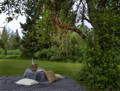 Ljusslinga - Utendørs - 80 stk varm hvit LED - 8 meter - www.frokenfraken.se
