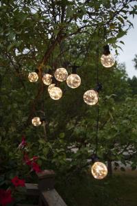 Lyslenke - Big Circus - Svart - 10 LED - Utendørs - 4,5 m - www.frokenfraken.se