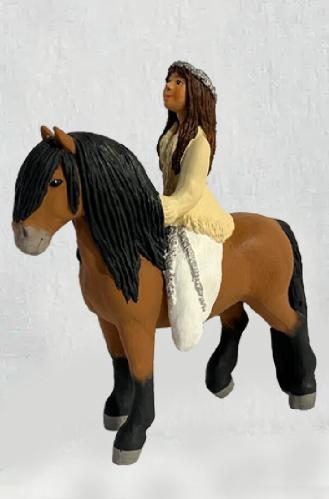 Ridende Lova – Liten figur – 22 cm - www.frokenfraken.se