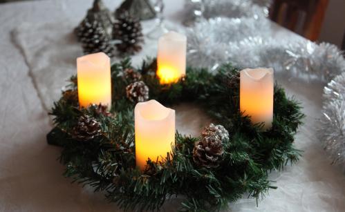 Batteridrevne lys - Blokklys 4 stk Advent - 10 cm - www.frokenfraken.se