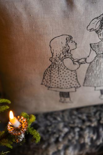 Kuddfodral - Madicken - Kapittel 3 - 46 x 46 cm - www.frokenfraken.se