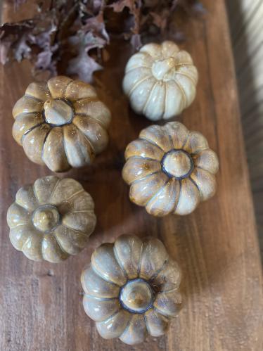 Pumpa - stående - orange - Ø10 x 9 cm - www.frokenfraken.se