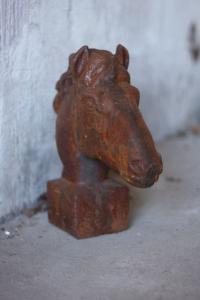 Hestehode - Rustent metall - 28 x 30 cm - www.frokenfraken.se