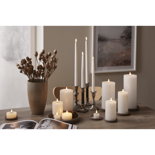Batteridrevne lys - Kronelys/Antikklys - Hvit - Flamme - 2 stk - www.frokenfraken.se