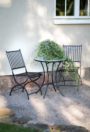 Hagebord - Keramikk - hvit/blå - Jern - Ø60 x 72 cm - www.frokenfraken.se