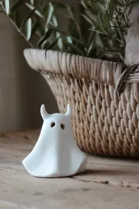 Spøkelse med horn – 8 x 7 x 10 cm - www.frokenfraken.se