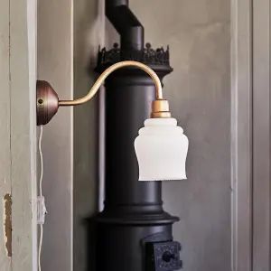 Vegglampe Selma Antikk Messing - Hvit - H27 x D35 cm - www.frokenfraken.se