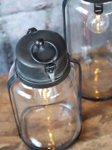 Fransk låve lykt med lyspære og timer – 23 x Ø11 cm - www.frokenfraken.se