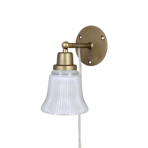 Vegglampe Ulla Antikk Messing/Glass - H21,5 x D16 cm - www.frokenfraken.se
