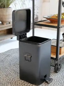 Pedalbøtte - Metall - Antikk Svart - 40 x 23 cm - www.frokenfraken.se