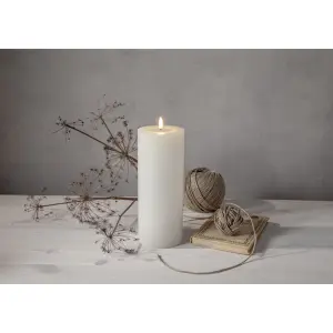 Batterilys - Hvit - LED Blocklys - Flamme Flow - Stor - Ø 10 x 27,5 cm - Timer - www.frokenfraken.se