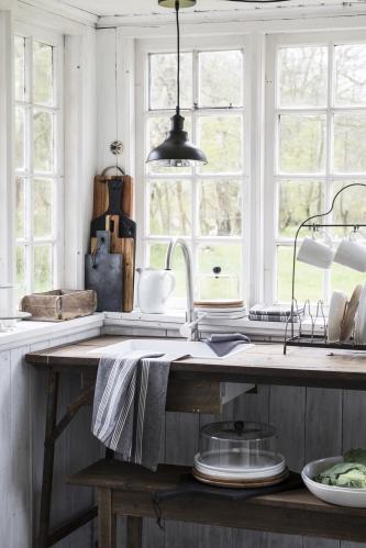 Tallerkenstativ med kroker for kopper - 54 x 39.5 cm - www.frokenfraken.se
