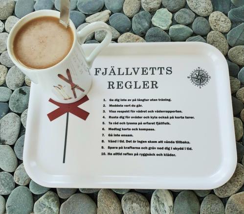 Bricka - Fjällvettsregler - 27 x 20 cm - www.frokenfraken.se