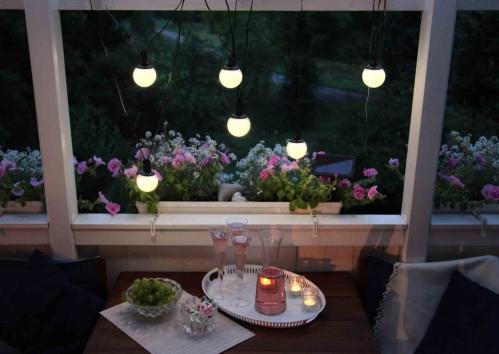 Solcelle Lyslenke - 6 stk - varm hvite LED-lys - 5 m - www.frokenfraken.se
