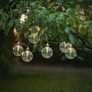 Solcelle Lyslenke - Transparent - 8 LED-pærer - 2,5 m - www.frokenfraken.se