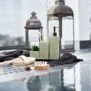Baderomsett - Orient - Grønn - 'Såpe, tannbørste & krukke' - Svart fat - www.frokenfraken.se