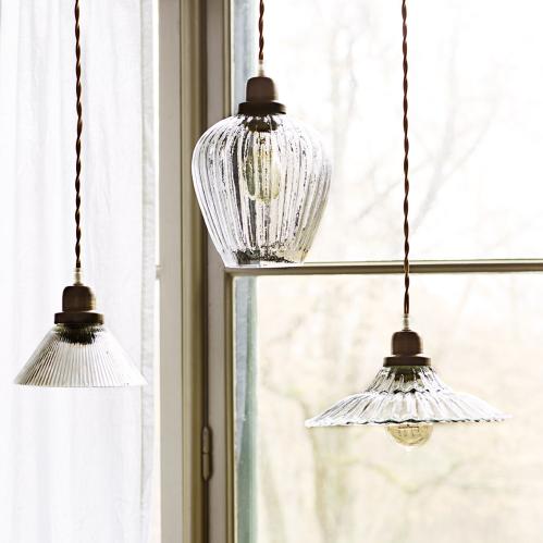 Taklampe - Glasskjerm/Børstet messing - 14 x Ø16 cm - www.frokenfraken.se