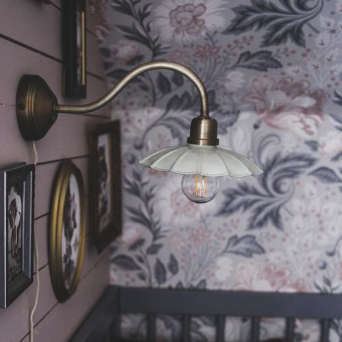 Vegglampe - Mintgrønn/Antikk messing - 39 x Ø20 cm - www.frokenfraken.se
